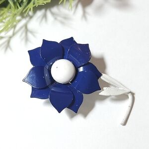 Vintage Blue & White Metal Enamel Flower Brooch